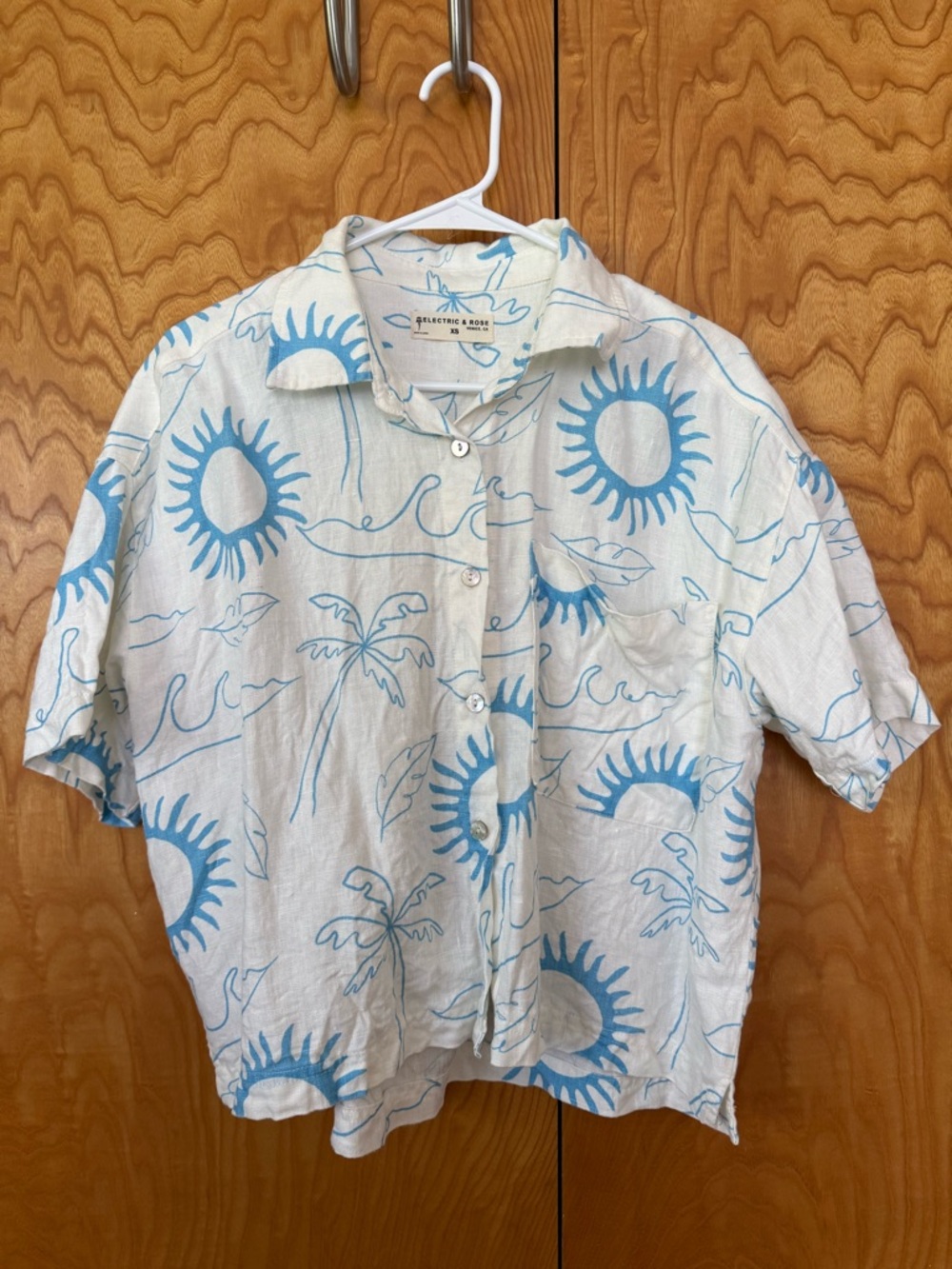 Electric & Rose White Short Sleeve Button-Down with Blue Sun Print